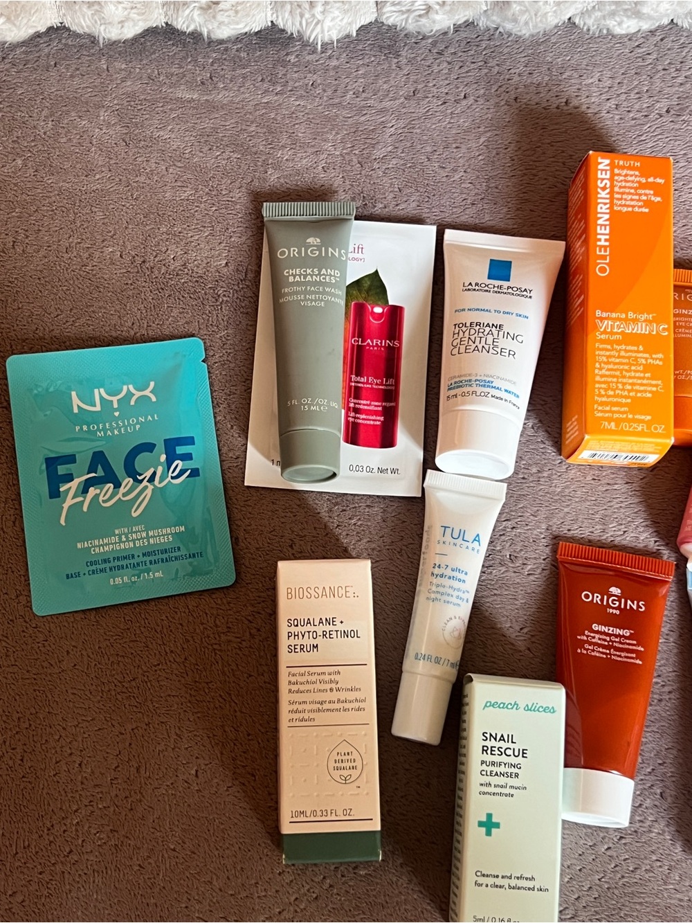 18 piece skin care set - unused samples and full sized products - Picture 4 of 5